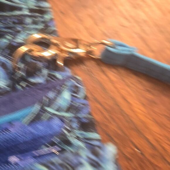 Blue and Gold Crossbody Bag with Swirling Pattern and Metal Clasp - Picture 8 of 9